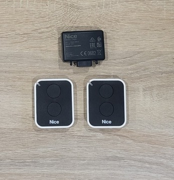 КОМПЛЕКТ Nice ROBUS 400 2xpilot ФОТОЛАМПА