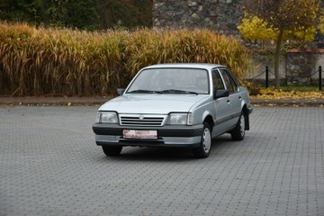 Opel Ascona C Sedan 1.6 N 75KM 1986