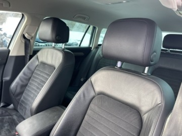 Volkswagen Passat B8 Variant 2.0 TDI BlueMotion SCR 190KM 2018 Volkswagen Passat Variant R-Line Highline Automat, zdjęcie 11