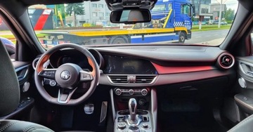 Alfa Romeo Giulia II Sedan Facelifting 2023 2.0 GME Turbo 280KM 2025 Alfa Romeo Giulia Alfa Romeo Giulia Intensa 2.0 Benzyna 280KM, zdjęcie 10