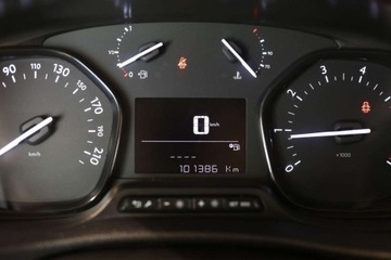 Toyota 2022 Toyota Proace Verso Kombi 2.0 D-4D Long 2,8t 2.0 Diesel 145KM, zdjęcie 26