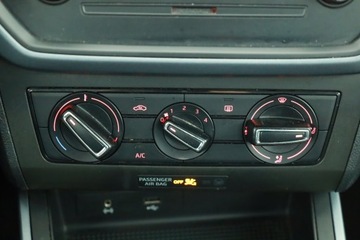 Seat Arona Crossover 1.0 EcoTSI 95KM 2017 Seat Arona 1.0 TSI, Salon Polska, 1. Właściciel, zdjęcie 9