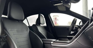Mercedes Klasa C W206 Limuzyna 1.5 180 170KM 2025 Mercedes-Benz Klasa C SalonPL AMG Line Pakiet Night LED KEYLESS Gwarancja, zdjęcie 25