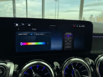 Mercedes GLB SUV 2.0 200d 150KM 2023 Mercedes-Benz GLB 200 d 8G-DCT Kamera 360 Hak Nawigacja LED Salon Pol, zdjęcie 33