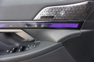 BMW Seria 5 G90-91 2023 BMW Seria 5 1rej. 2024 sDrive PHEV 2.0 Hybryda 190KM, zdjęcie 16