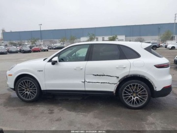 Porsche Cayenne III 2021 Porsche Cayenne E-Hybrid 2021 3.0 Hybryda 335KM, zdjęcie 2