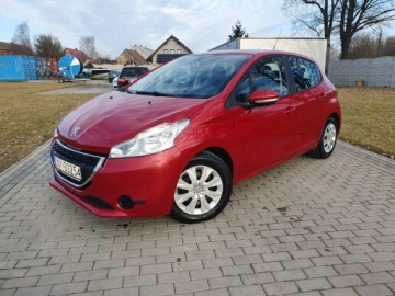 Peugeot 208 I Hatchback 3d 1.0 PureTech 68KM 2015 Peugeot 208 1.0 Benzyna Klimatyzacja 5 drzwi 2015r