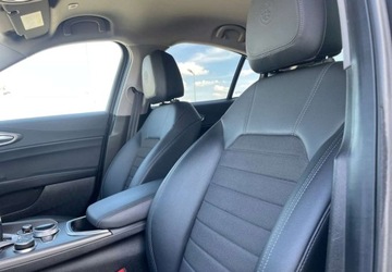 Alfa Romeo Giulia II Sedan Facelifting 2.0 Turbo 200KM 2022 Alfa Romeo Giulia 2.0TURBO *DesignSPORT*Pamięć *SalonPL*SerwisASO *FV23%, zdjęcie 23