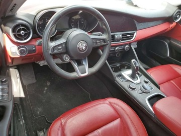 Alfa Romeo Giulia II Sedan Facelifting 2.0 Turbo 280KM 2020 Alfa Romeo Giulia 2020 2.0l 2.0 Benzyna 280KM, zdjęcie 8