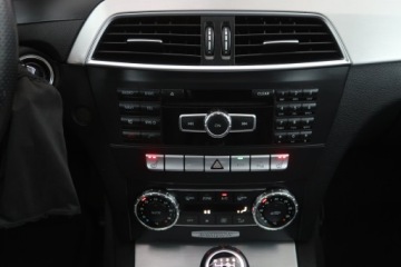 Mercedes Klasa C W204 Limuzyna 1.8 180 CGI BlueEFFICIENCY 156KM 2013 Mercedes C C 180, Skóra, Klima, Klimatronic, zdjęcie 12