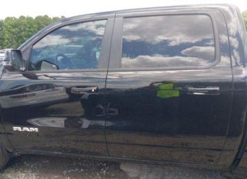  RAM 1500 2023, 5.7L, 4x4, LARAMIE, od ubezpieczalni 5.7 Benzyna 395KM, zdjęcie 3