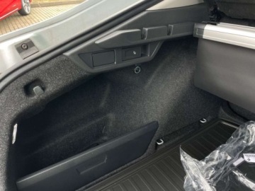 Skoda Octavia IV Liftback 2.0 TDI 150KM 2024 Skoda Octavia Selection 2,0 TDI 150 KM Autom. Skora, swiatla Matrix, 2.0, zdjęcie 8