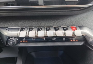 Peugeot 3008 II Crossover Facelifting  1.5 BlueHDi 130KM 2022 Peugeot 3008 1.5 BlueHDI 130KM Allure Vat 23 Automat Hak 1.5 Diesel 130KM, zdjęcie 26