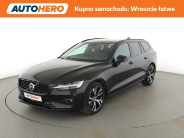 Volvo V60 II  Kombi Facelifting 2.0 B4 197KM 2023 Volvo V60 FV23% B4 Plus Dark automat mHEV skóra