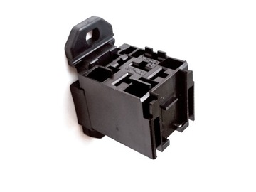 ДЕРЖАТЕЛЬ ДЛЯ КРЕПЛЕНИЯ РЕЛЕ 5 4-КОНТАКТНОЕ ОСНОВАНИЕ КУБА