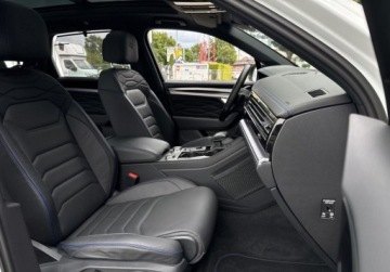 Volkswagen Touareg III R 3.0 V6 TSI eHybrid 462KM 2023 Volkswagen Touareg R 3.0 V6TFSI PHEV 462KM Kamera360 Kamera Noktowizyjna L, zdjęcie 3
