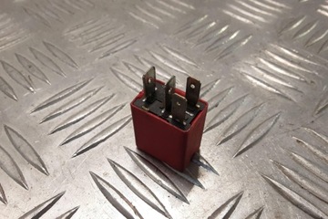 RELÉ ALFA ROMEO 147 (937_) 46520412 1.6L GASOLINE 77KW 2000