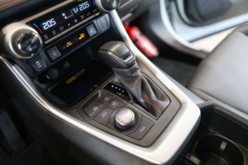 Toyota RAV4 V SUV Plug-In Facelifting 2.5 Hybrid Dynamic Force 306KM 2025 Toyota RAV4 2.5 Plug-In Hybrid Selection 4x4 2.5 Hybryda Plug-in 306KM, zdjęcie 12