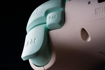 Pad Bezprzewodowy 8Bitdo Ultimate 2C Mint Hall Effect 2.4G BT Android PC