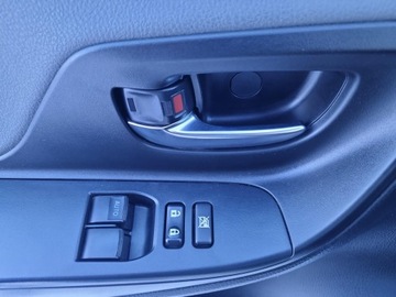 Toyota Yaris III Hatchback 5d Facelifting 2017 1.5 Dual VVT-iE 111KM 2019 Toyota Yaris 1,5-Dual-VVT-iE III (2011-2019) Toyot, zdjęcie 19