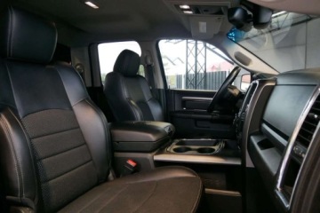 Dodge Ram IV 5.7 V8 390KM 2017 Dodge RAM 1500 4x4 5.7HEMI 390KM KamCof NaviPL Skory El.fotel Skl.lustra, zdjęcie 14