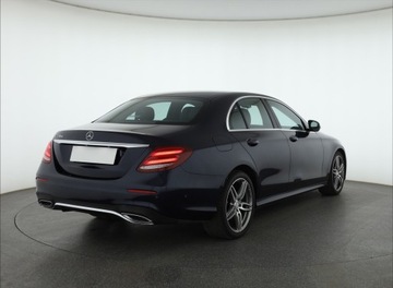 Mercedes Klasa E W213 Limuzyna 2.0 220d 194KM 2016 Mercedes E E 220 d, Salon Polska, Serwis ASO, zdjęcie 4