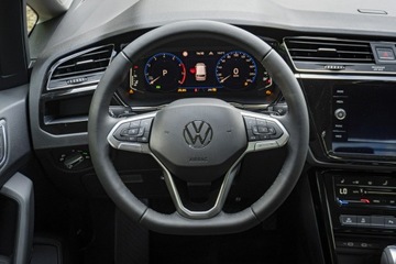 Volkswagen Touran III 1.5 TSI EVO 150KM 2025 Volkswagen Touran Highline 1.5 TSI EVO 150 KM DSG, zdjęcie 13