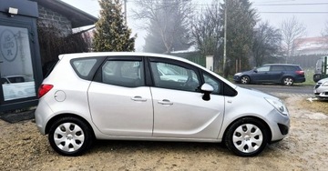 Opel Meriva II Mikrovan 1.4 Turbo ECOTEC 120KM 2011 Opel Meriva 1.4 Benzyna 120KM, zdjęcie 10