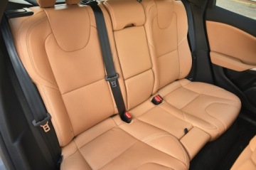 Volvo V40 II Hatchback Facelifting 2.0 D2 120KM 2018 VOLVO V40 INSCRIPTION PANORAMA JASNA SKÓRA AUTOMAT, zdjęcie 28