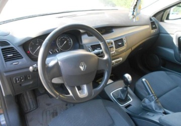 Renault Laguna III Hatchback 2.0 dCi 130KM 2007 Renault Laguna Renault Laguna III 2.0 D 130 KM 2.0 Diesel 130KM, zdjęcie 7