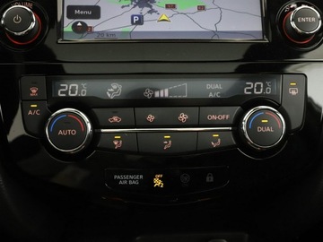 Nissan Qashqai II Crossover 1.2 DIG-T 115KM 2016 Nissan Qashqai navi klima auto półskóra, zdjęcie 25