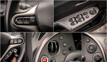 Honda Civic VIII Hatchback 3d 1.8 i-VTEC 140KM 2010 Honda Civic Honda Civic VIII 1.8 140KM 1.8 Benzyna 140KM, zdjęcie 21