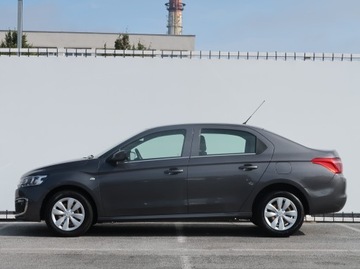 Citroen C-Elysee II Sedan Facelifting 1.2 PureTech 82KM 2019 Citroen C-Elysee 1.2 PureTech, Salon Polska, zdjęcie 2