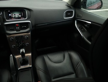 Volvo V40 II Hatchback Facelifting 2.0 D2 120KM 2017 Volvo V40 Cross Country 2.0 D2, Skóra, Navi, zdjęcie 7