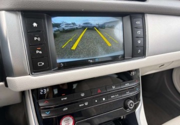 Jaguar XF II Sedan 2.0 i4D 163KM 2017 Jaguar XF Samochod z gwarancja 2.0 Diesel 163KM, zdjęcie 7