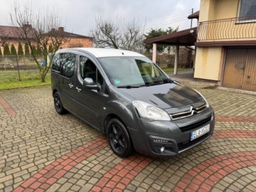Citroen Berlingo II Combi Facelifting 2015 1.6 BlueHDi 100KM 2015 Citroen Berlingo Citroen Berlingo II (2008 - 2018) 1.6 1.6 Diesel 99KM, zdjęcie 1
