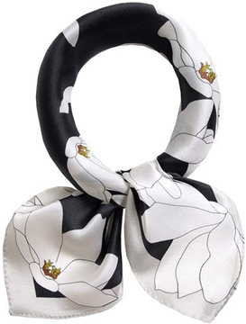 apaszka jedwabna 100% gawroszka 53cm w groszki