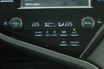 Toyota Camry IX Sedan 2.5 Hybrid Dynamic Force 218KM 2020 Toyota Camry 2.5 Hybrid, Salon Polska, zdjęcie 9