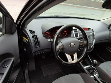 Kia Ceed I Hatchback 5d Facelifting 1.6 CRDi WGT 90KM 2011 Kia Cee'd 1.6CRDi 90KM 2011r. lift Klima TEMPOMAT, zdjęcie 14