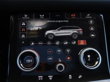 Land Rover Range Rover Velar SUV 2.0 SD4 240KM 2017 Land Rover Range Rover Velar D240, Salon Polska, zdjęcie 15