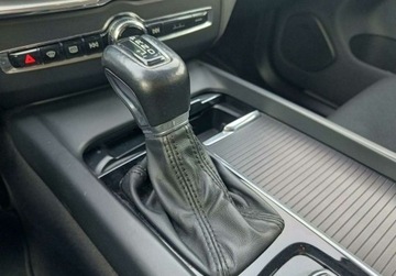 Volvo XC60 II Crossover T4 190KM 2019 Volvo XC 60 2.0 T4 190KM Gwarancja Momentum Pro Salon PL FV23 2.0 Benzyna, zdjęcie 14