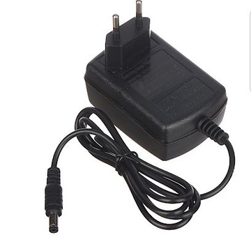 ИМПУЛЬСНЫЙ ИСТОЧНИК ПИТАНИЯ 12В/1А/5,5