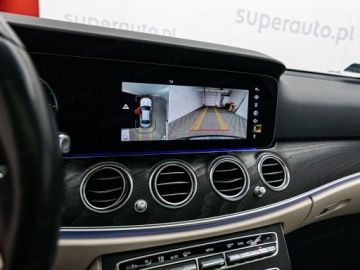 Mercedes Klasa E W213 Limuzyna Facelifting 2.0 220d 200KM 2022 MERCEDES-BENZ E Klasa 220 d 4-Matic 2.0 (200KM) 2022, zdjęcie 20