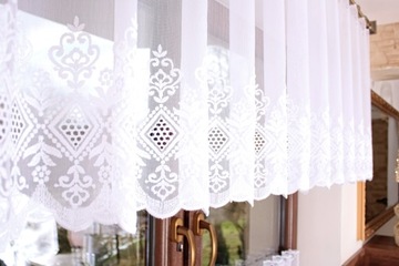 Заздростка Белая вышитая штора для кухни, высота 40 см