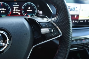 Skoda Octavia IV RS Kombi Plug-In 1.4 TSI Plug-In Hybrid 245KM 2022 Skoda Octavia RS Combi 245KM TSI Plugin DSG Kessy Smartlink Columbus Virtu, zdjęcie 13
