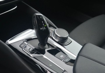 BMW Seria 5 G30-G31 Limuzyna 518d 150KM 2019 BMW Seria 5 18d Sport Line Dealer BMW Bonkowscy 2.0 Diesel 150KM, zdjęcie 1