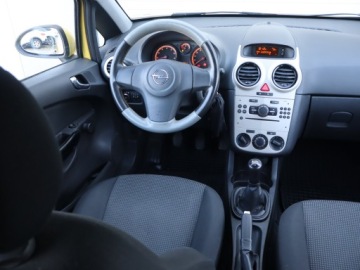 Opel Corsa D Hatchback 1.2 Twinport ECOTEC 70KM 2010 Opel Corsa 1.2, zdjęcie 6