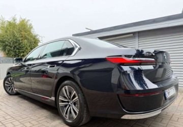 BMW Seria 7 G70 Sedan Plug-In 3.0 50e 489KM 2023 BMW Seria 7 BMW Seria 7 3.0 Hybryda Plug-in 489KM, zdjęcie 2