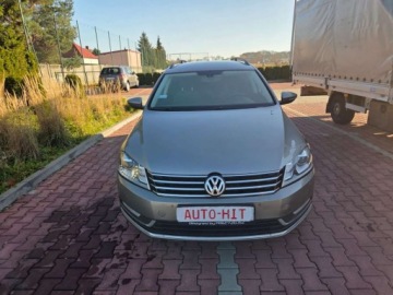 Volkswagen Passat B7 Variant 2.0 TDI CR DPF BlueMotion 140KM 2012 Volkswagen Passat Nawigacja Podgrzewane Fotele Czujniki Parkowania 2.0, zdjęcie 1