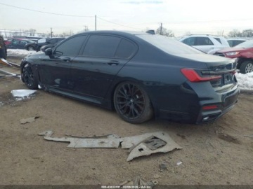 BMW Seria 7 G70 2022 BMW Seria 7 750 I XDRIVE, 2022r., 4x4, 4.4L 4.4 Benzyna 523KM, zdjęcie 2